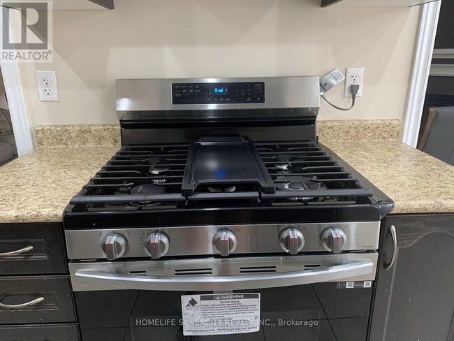 Photo du bâtiment - 5 Almond St