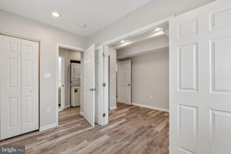 Building Photo - 430 Condon Terrace SE