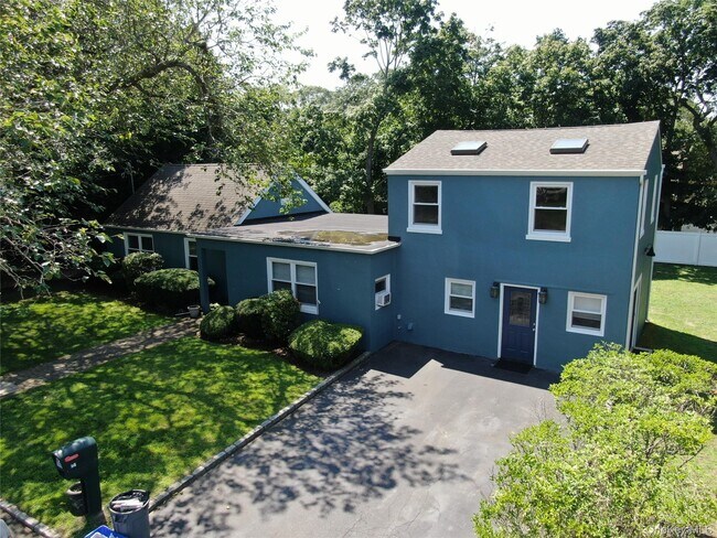 Building Photo - 56 Deer Dr