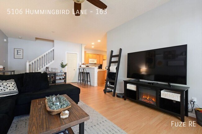 Foto del edificio - 5106 Hummingbird Ln