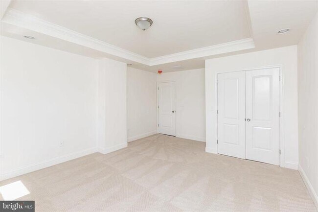 Foto del edificio - 722 Lennox St