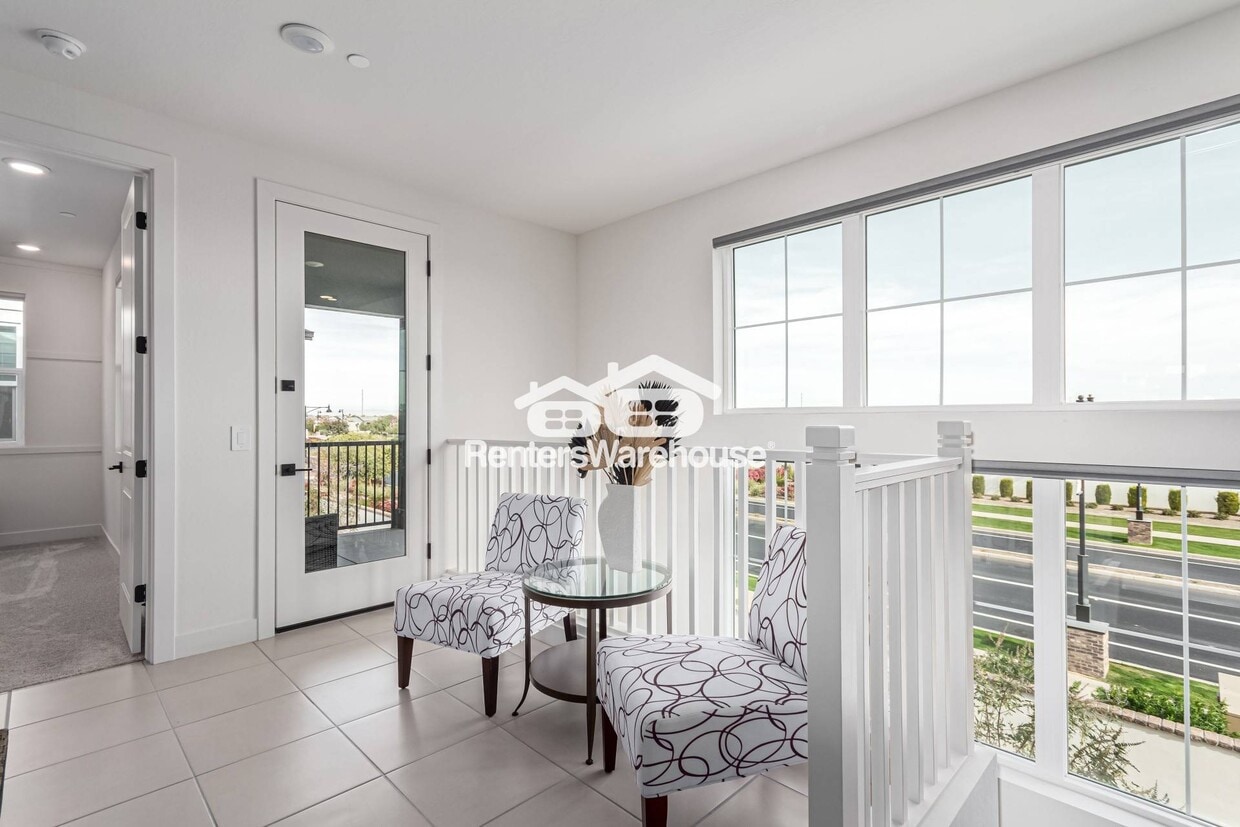 Primary Photo - 11300 N Casa Dega Dr