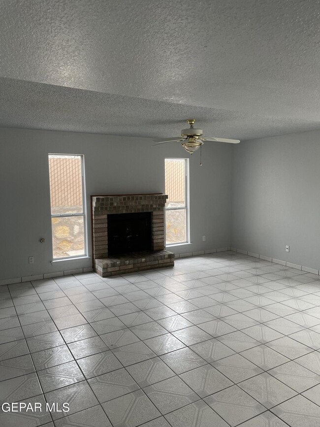 Building Photo - 12163 Alex Guerrero Cir
