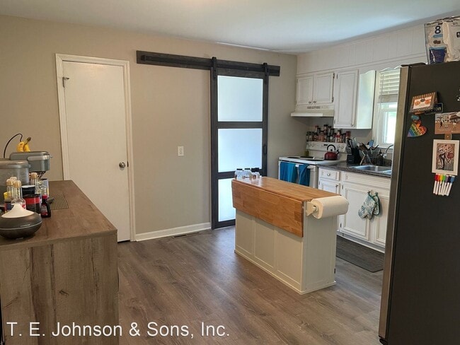 Foto del edificio - 3 br, 1.5 bath House - 1755 Camden Road