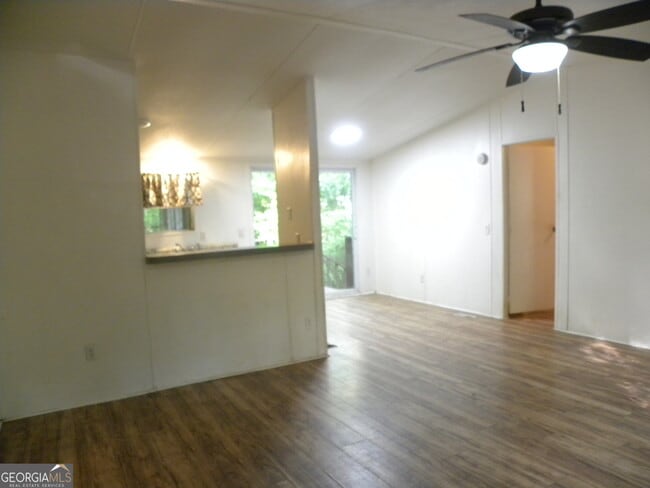 Foto del edificio - 158 Bell Acres Rd