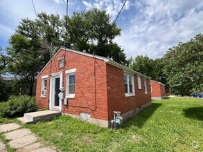 Building Photo - 1804 N Madison St