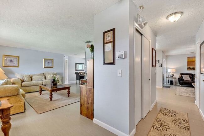 Foto del edificio - 7725 Indian Ridge Trail N