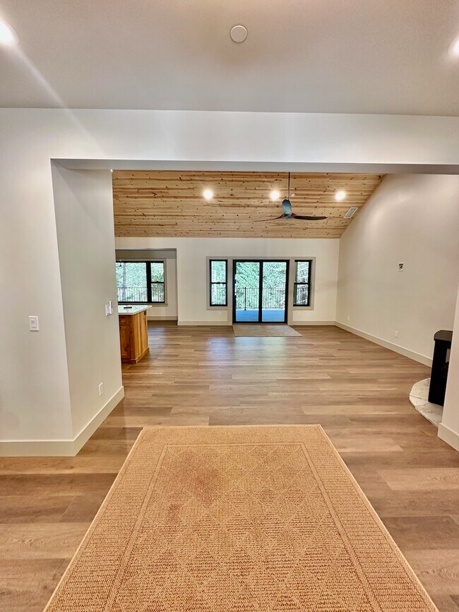 Foto del edificio - 10416 Harmony Ridge Rd