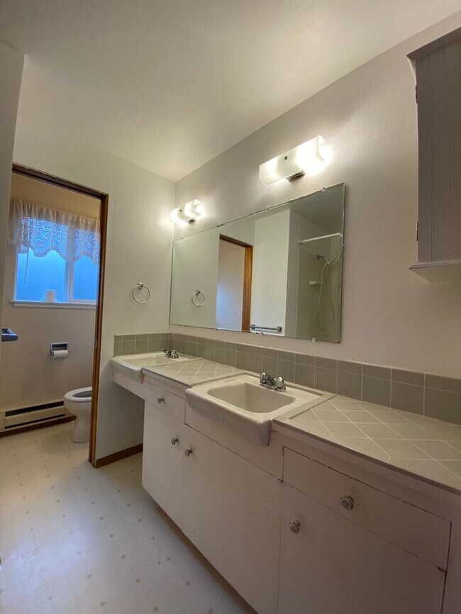 Foto del edificio - Nice 3 Bedroom Rambler in North End Tacoma!