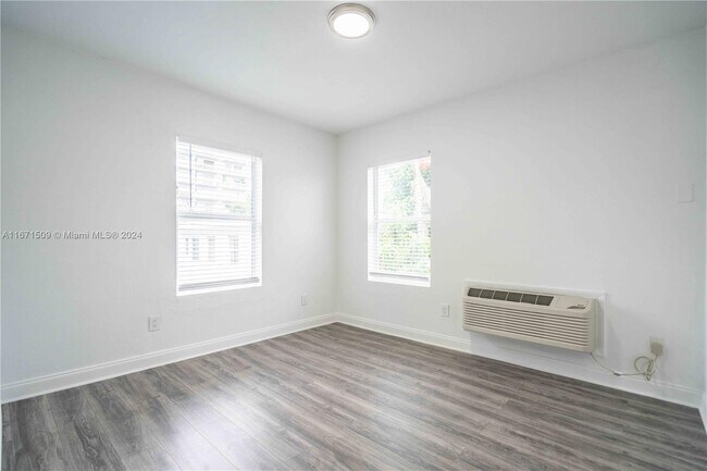 Building Photo - 7610 Byron Ave