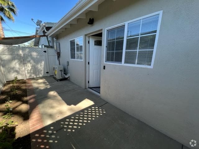 Building Photo - 6921 Lena Ave