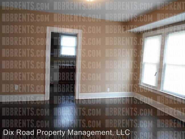 Building Photo - 2 br, 1.5 bath House - 717 North D Street,