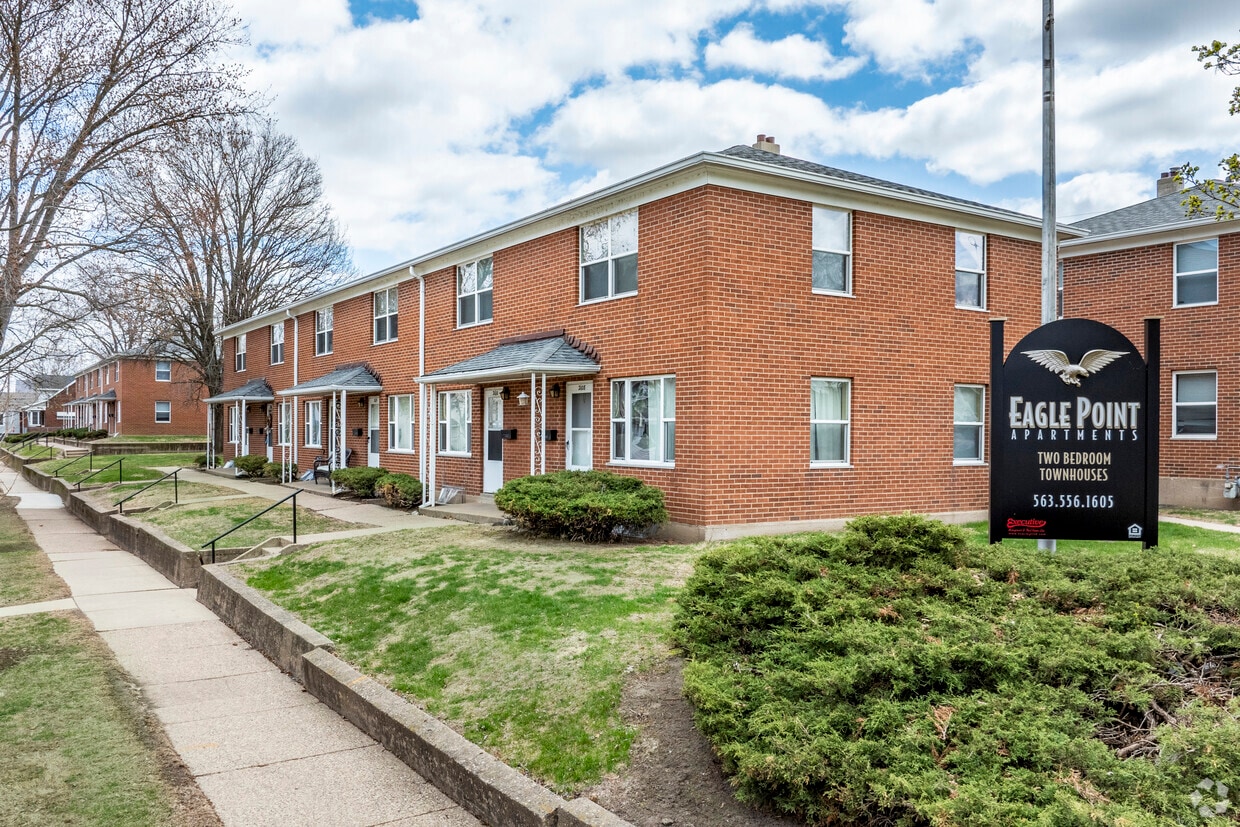 Primary Photo - Eagle Point Townhomes