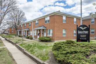 Building Photo - Eagle Point Townhomes