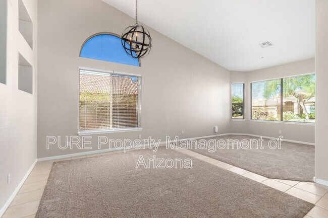 Building Photo - 7537 E Whistling Wind Way