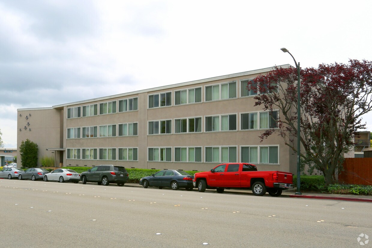 Foto del edificio - 2001 Trousdale Dr