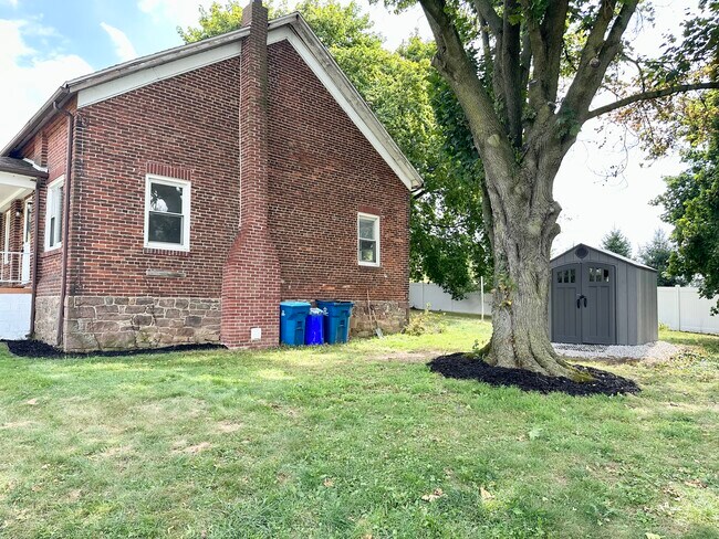 Foto del edificio - 225 Zions View Rd