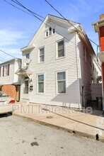 Building Photo - 721 2nd St