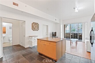 Building Photo - 488 E Ocean Blvd
