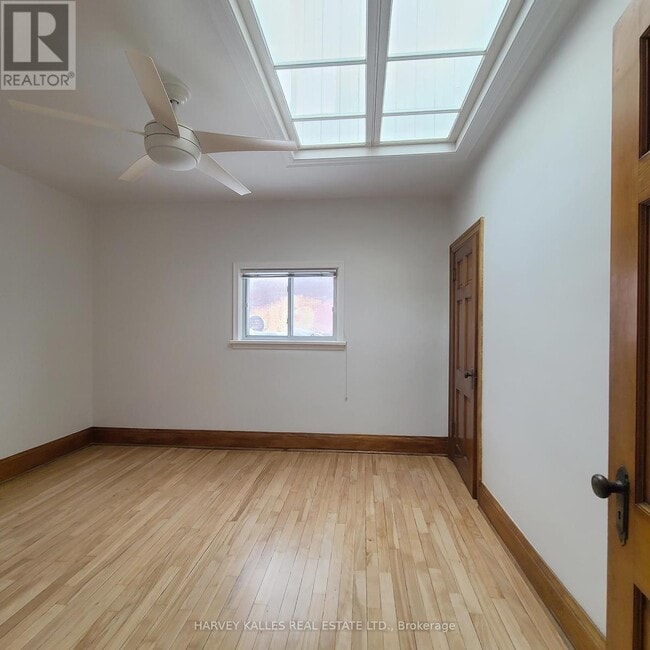 Building Photo - 750 Queen St W