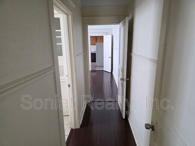 Foto del edificio - 430 S St Patrick St