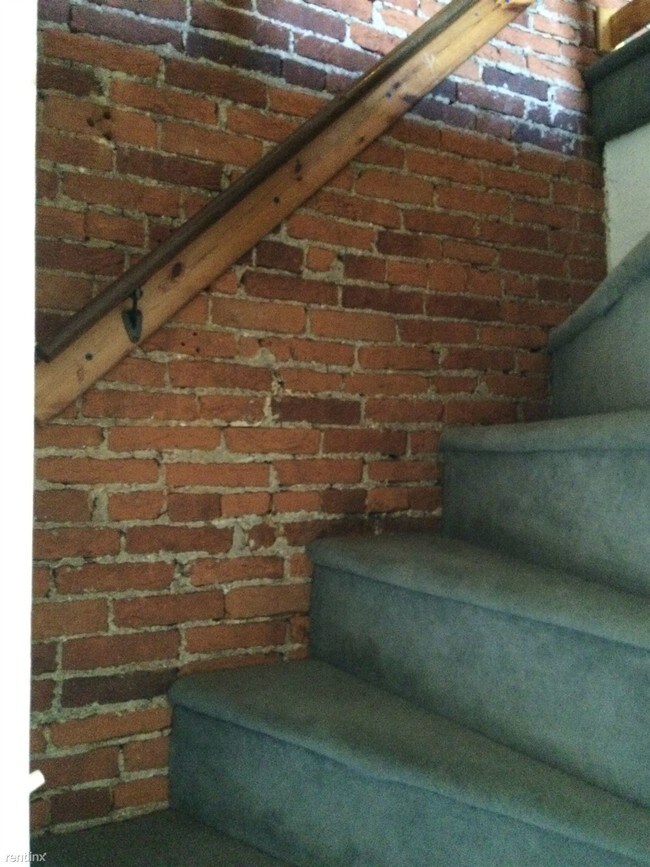 Foto del edificio - 228 W Barnard St