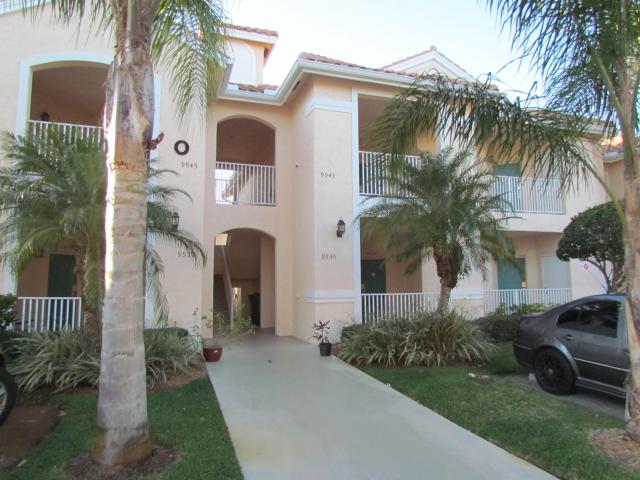 Foto principal - 9943 Perfect Dr