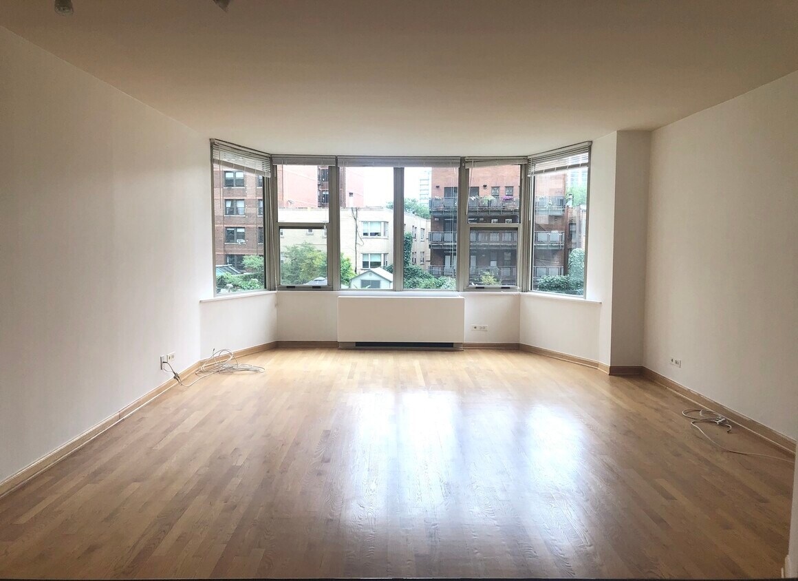 Foto principal - 525 W Hawthorne Pl