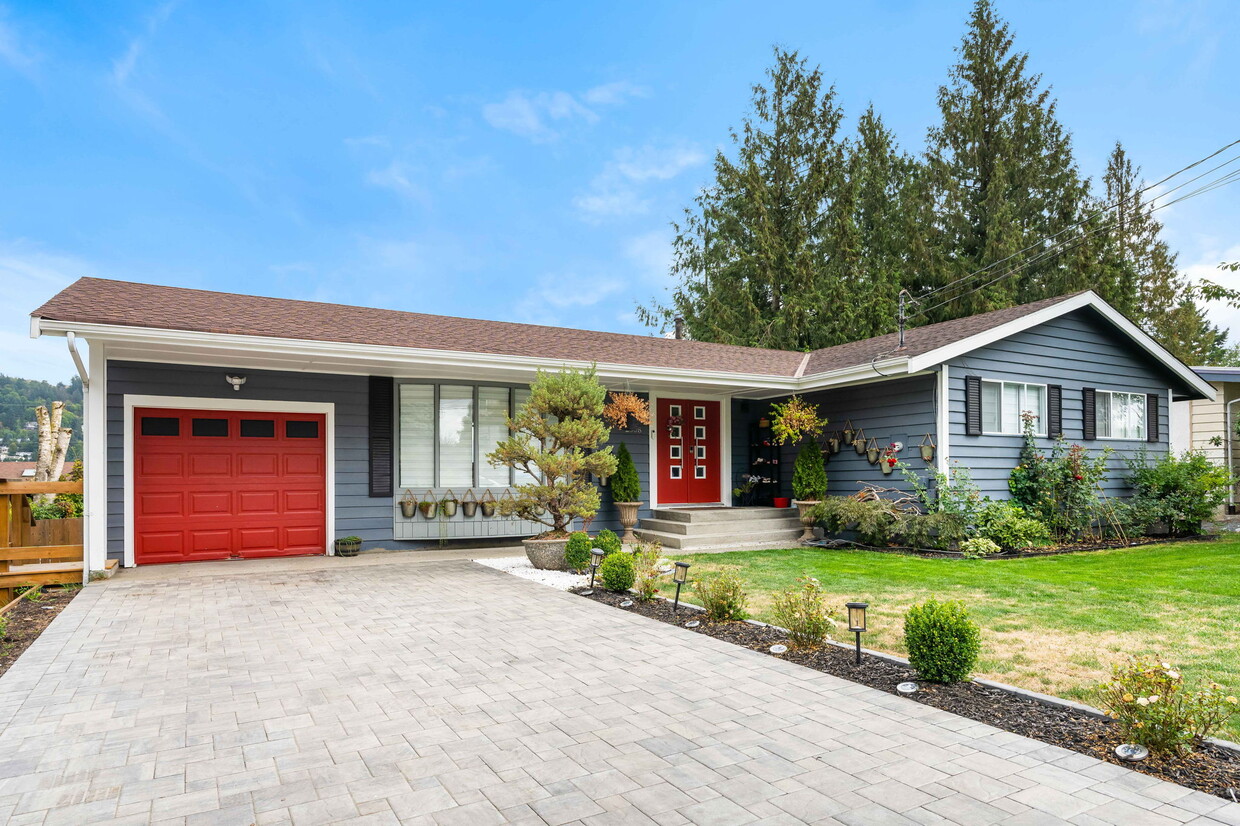 Photo principale - 2568 Mendham St