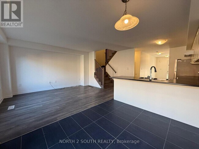 Photo du bâtiment - 6 Bradshaw Dr