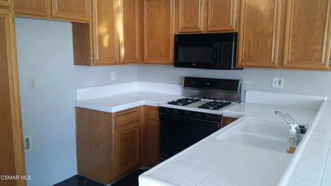 Building Photo - 6012 Paseo Encantada