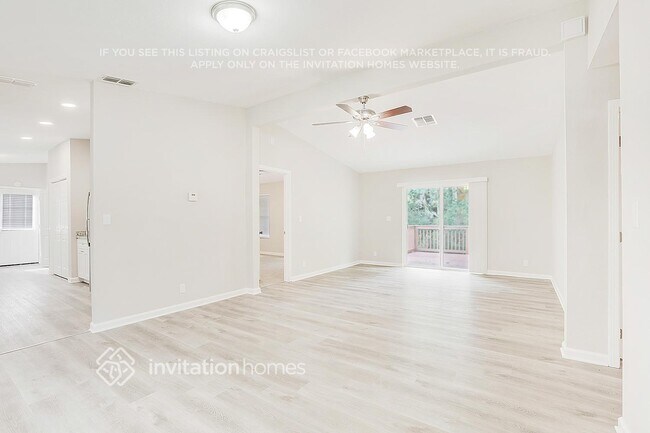 Building Photo - 738 Sheppard Rd