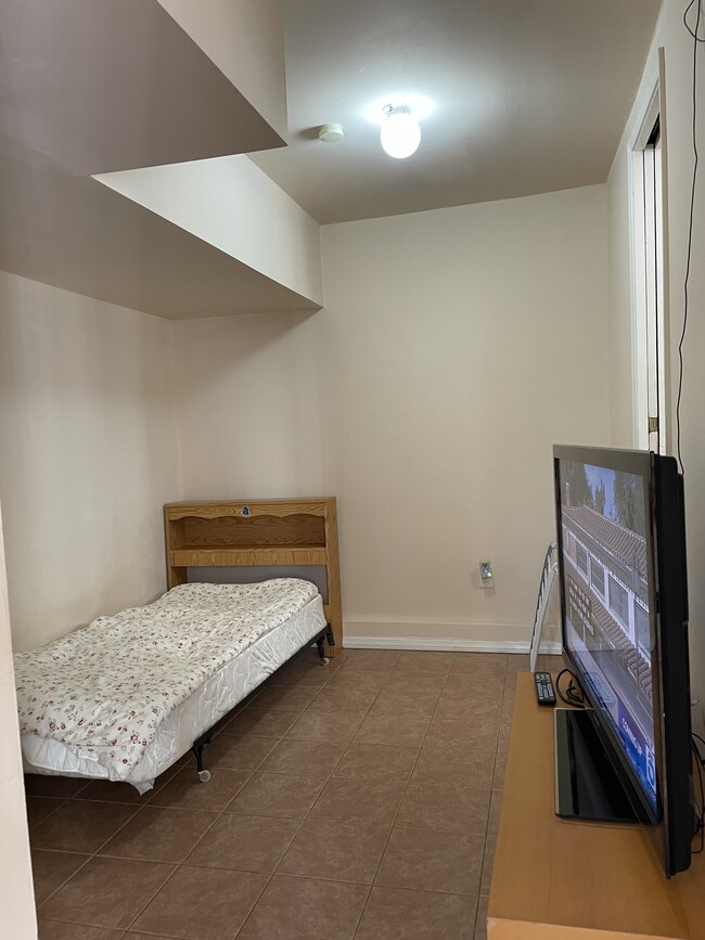 Building Photo - 17223 Prairie Ave