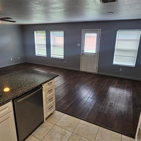 Foto del edificio - 12624 Ocean Spray Dr