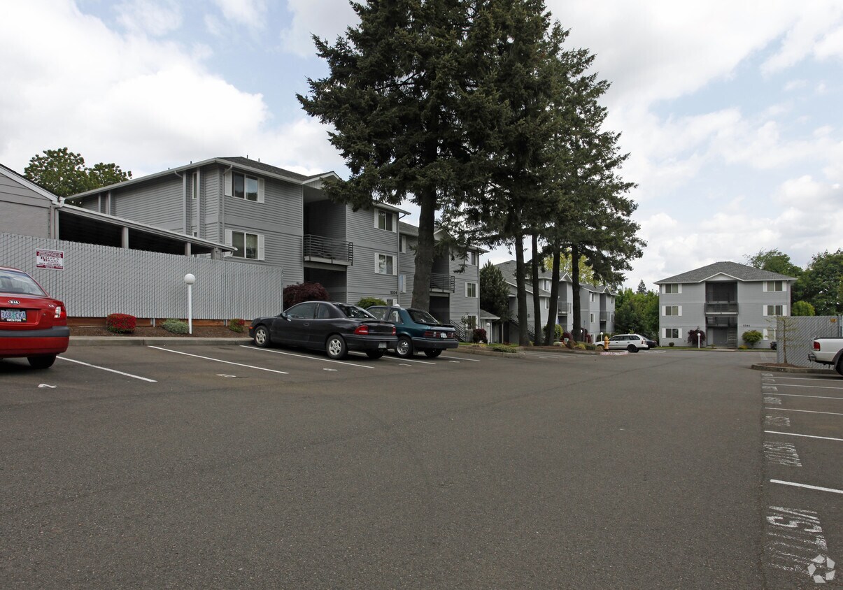 Building Photo - GREYSTONE TERRACE