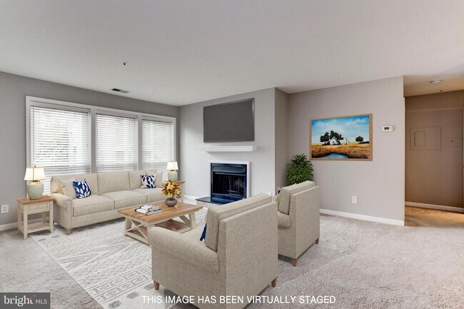 Building Photo - 3176 Summit Square Dr