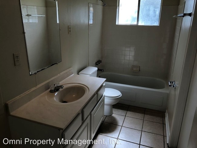 Building Photo - 3 br, 1 bath House - 735 Northaven Dr.