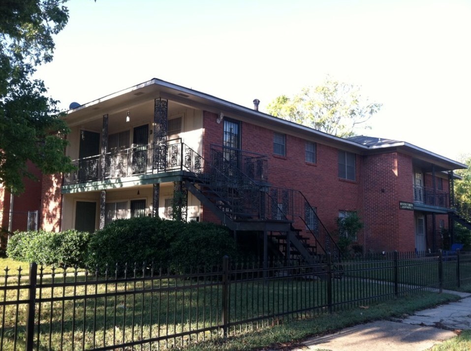 Primary Photo - 209 W 13th St