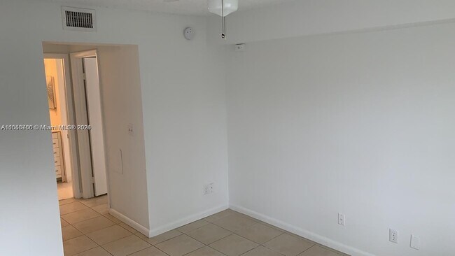 Foto del edificio - 710 NW 92nd Ave