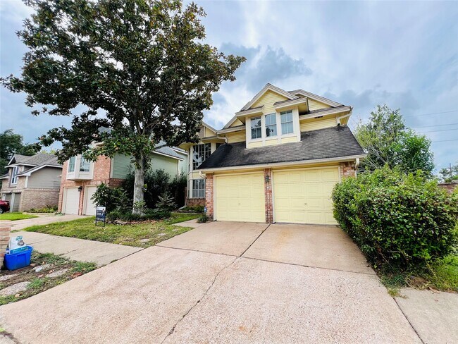 Foto del edificio - 16079 Hidden Acres Dr