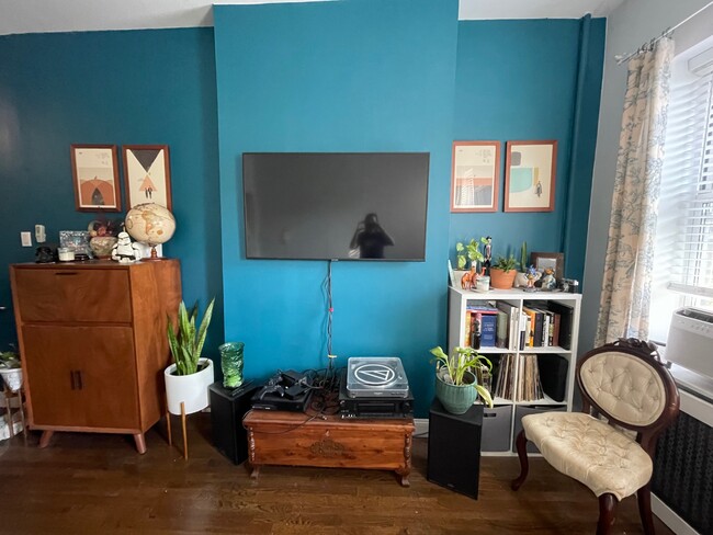 Living room other view - 298 Suydam St