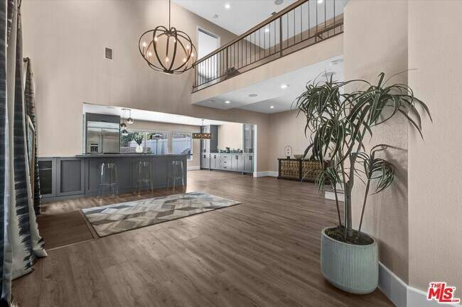 Foto del edificio - 3741 Rutherford Ct