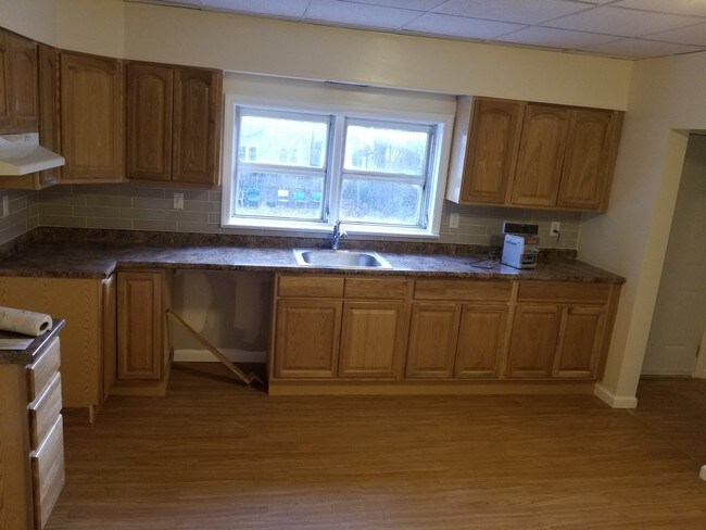 Kitchen (will update soon) - 819 Pavonia Ave