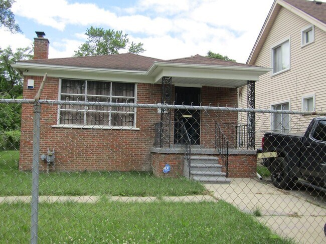 Building Photo - 14939 Cruse St