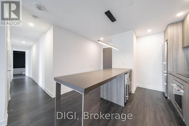 Photo du bâtiment - 57 Spadina Ave.