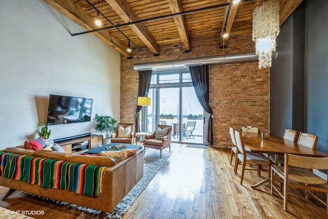 Foto del edificio - 770 W Gladys Ave