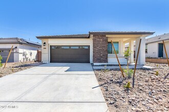 Building Photo - 8759 S 168th Dr