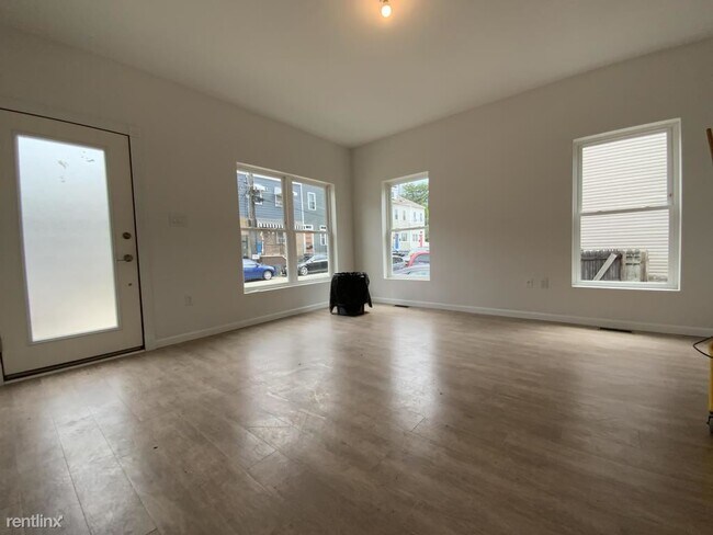 Foto del edificio - 4 br, 3.5 bath House - 5121 Keystone St