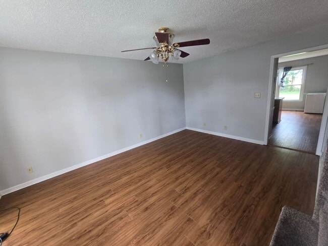 Foto del edificio - 1225 Cobblestone Ln