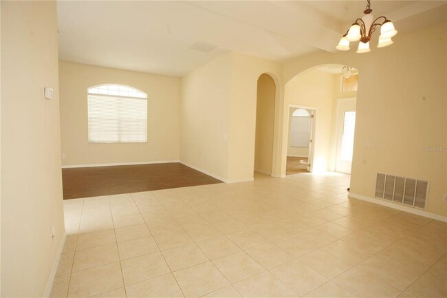 Foto del edificio - 5774 Covington Cove Way